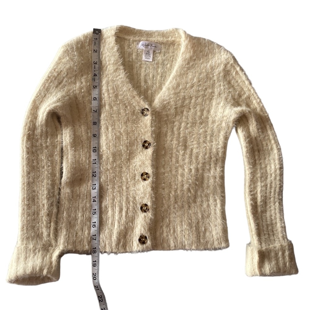 Girls White Fawn Size Junior XL Button Sweater. Excellent Condition. See Photos - Picture 7 of 8